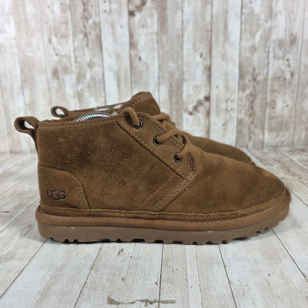 UGG Kids Brown Suede Sheepskin Lined Lace Up Chukka‎ Boots Size 8